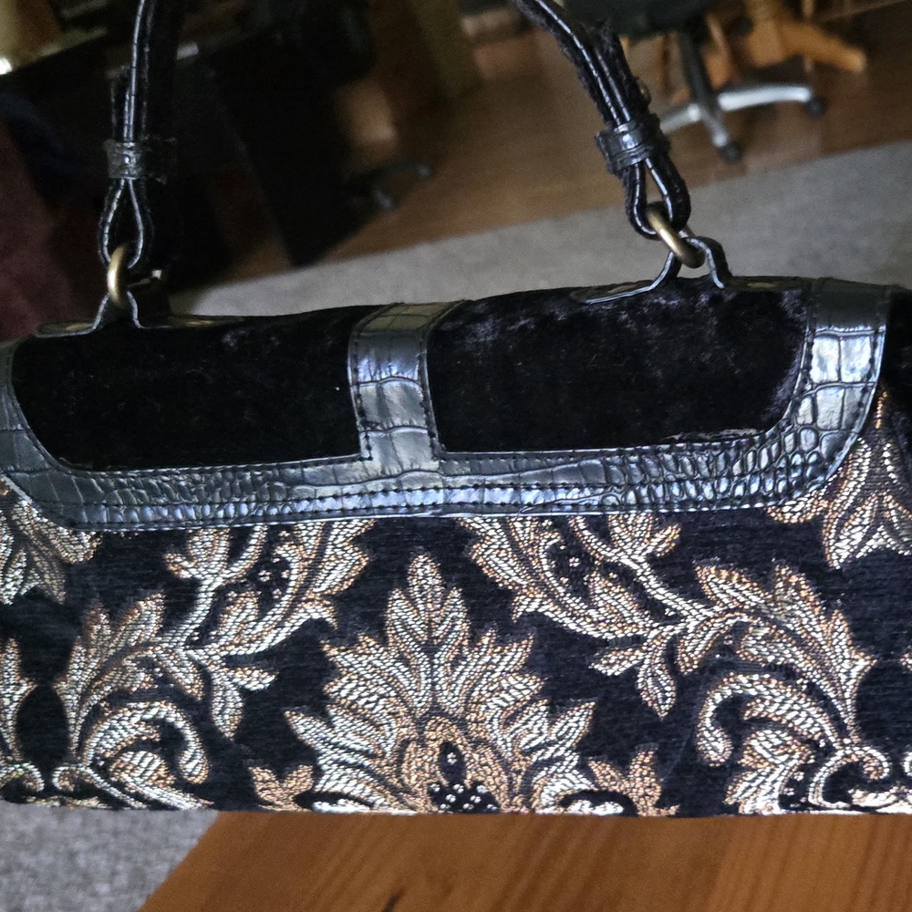 Elegant Black and Gold Women's Handbag